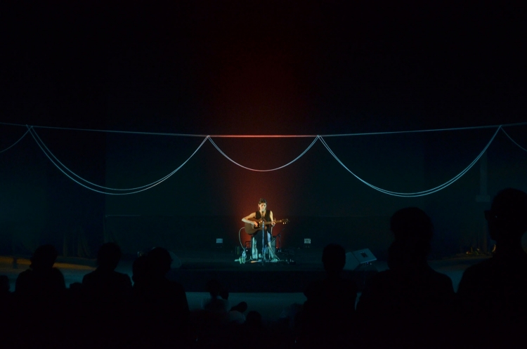 'uncommon line', stage design, Julie Byrne live!