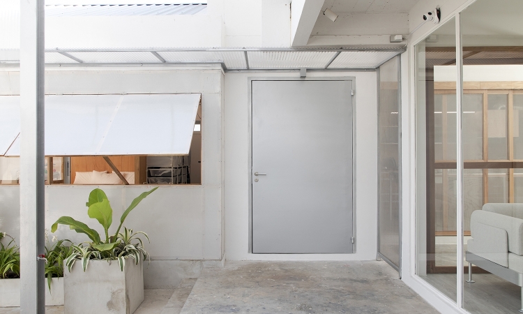 RENOVATION IN NAK-NIWAT