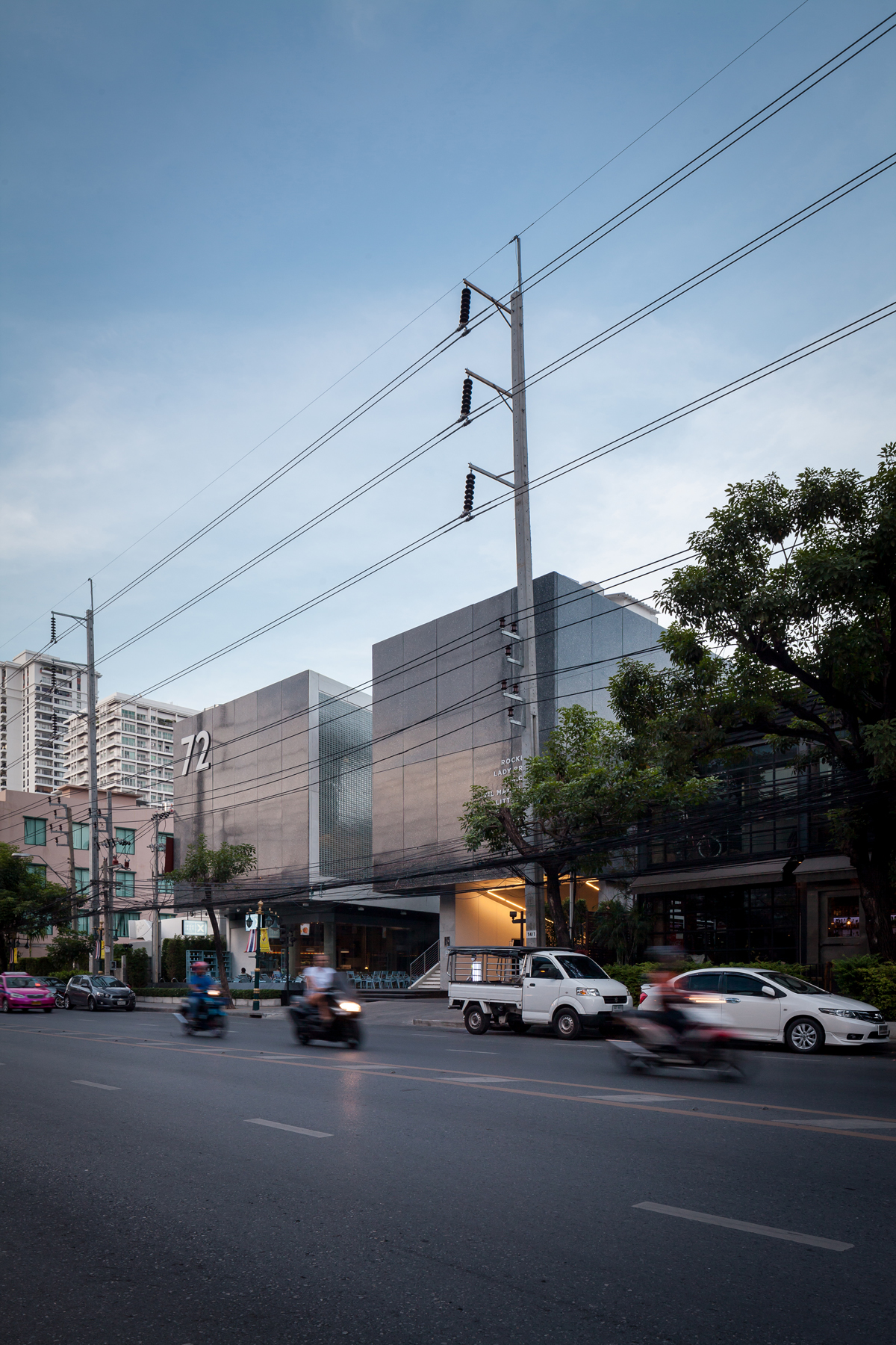 72 Courtyard on Thonglor, Photo by Ketsiree Wongwan