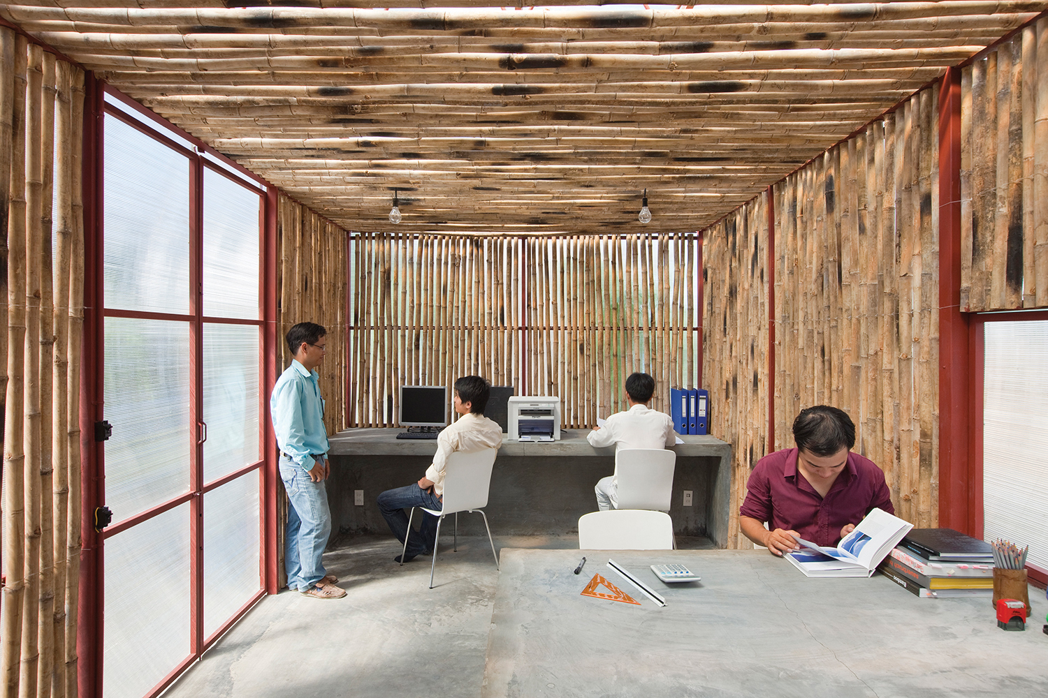 The first prototype for a low-income house built with a lightweight steel frame and bamboo. This project is special in terms of the construction method. Not using fabricated bamboo units, these 24M-diameter-domes are woven like traditional baskets due to the special conditions of the location. For Nghia, this is a 'fusion of traditional folk art and contemporary architecture.' Image © Vo Trong Nghia Architects