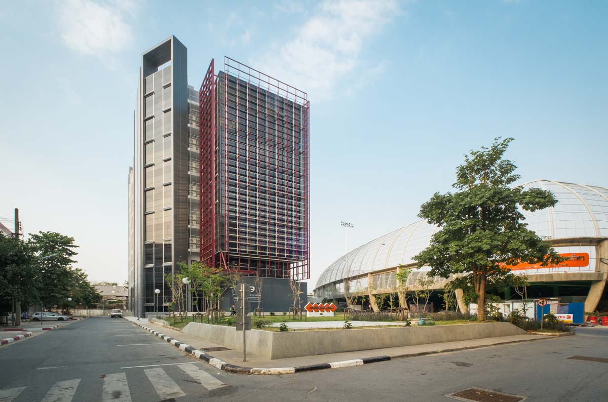 Civil Chemistry & Electrical Industry Engineering Lab, King Mongkut's University of Technology North Bangkok, Image © Geodesic Design