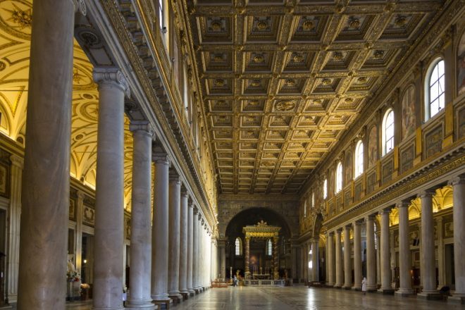 Basilica Santa Maria Maggiore. Interior. Rome, Italy. - art4d