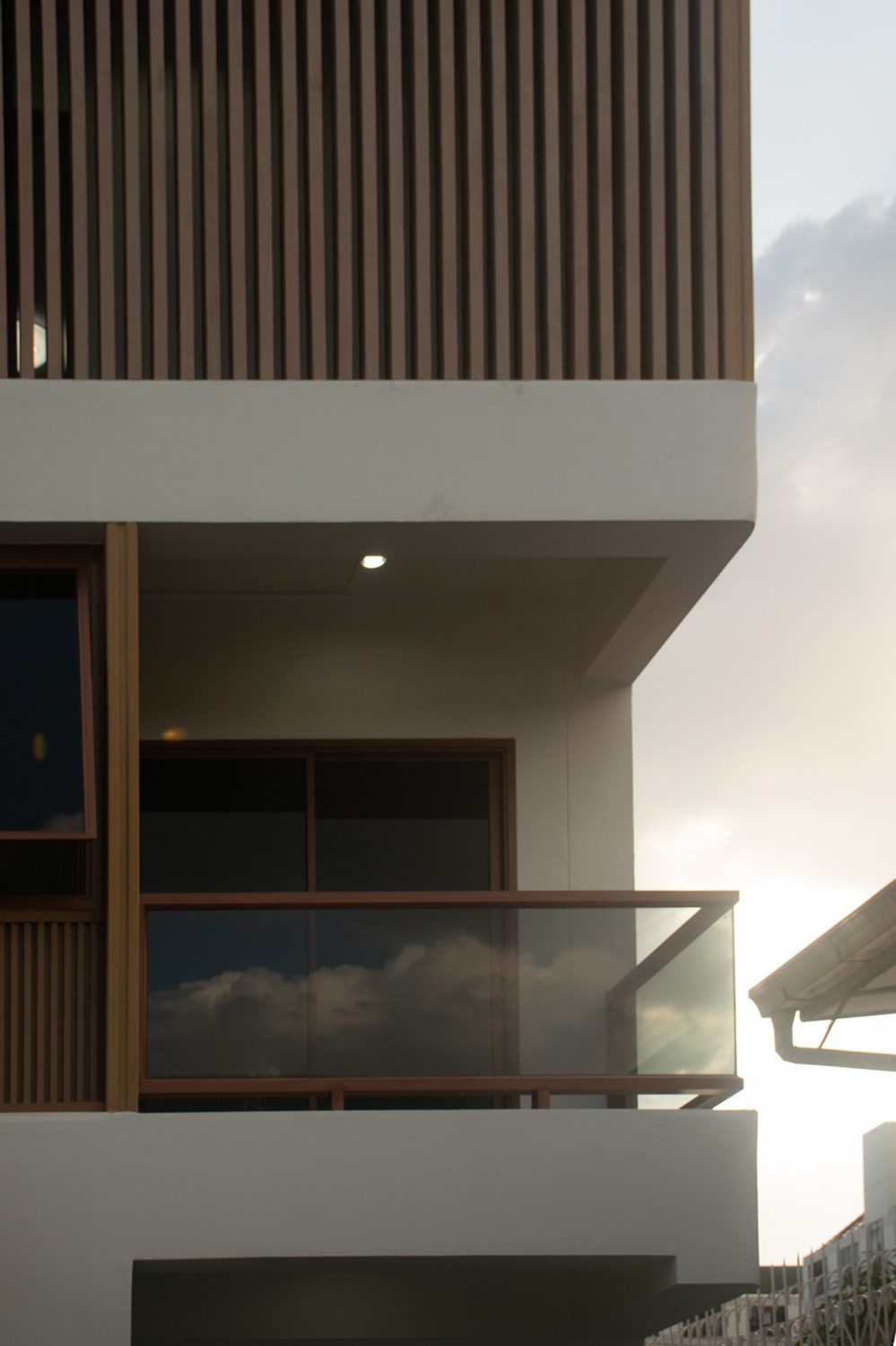 05.3 Onnut House_low res