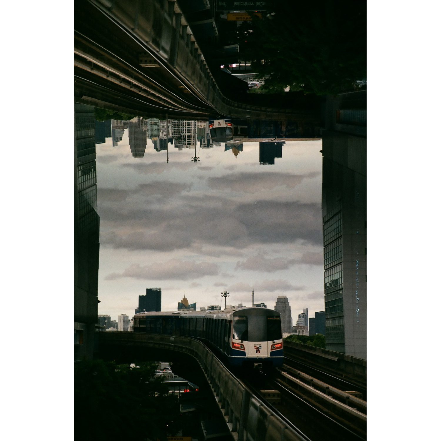 7_000039260023_low res