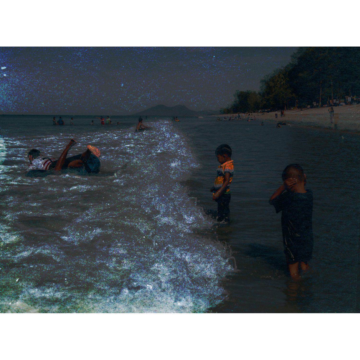 Between_Satita_10_low res